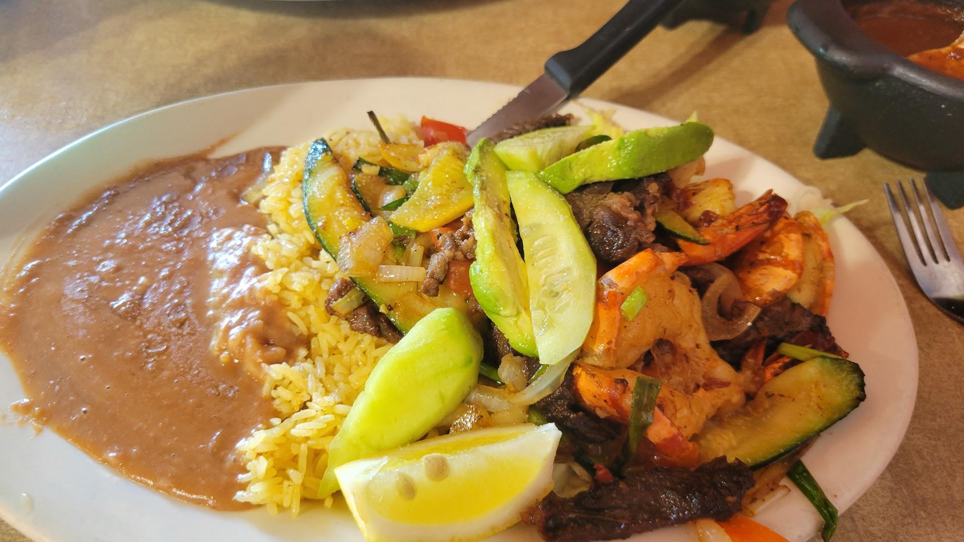 Las Tres Fronteras Restaurants